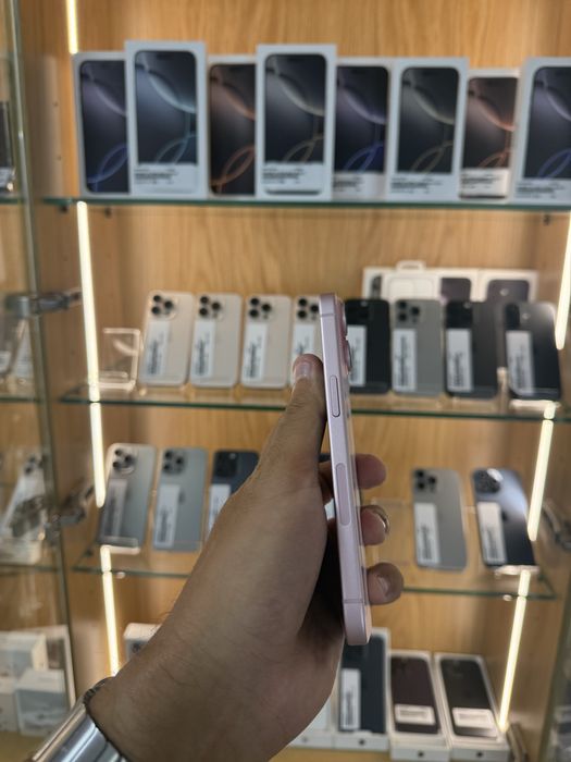 IPHONE 15 256GB COMO NOVO