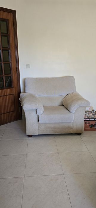 Sofa poltrona cor creme