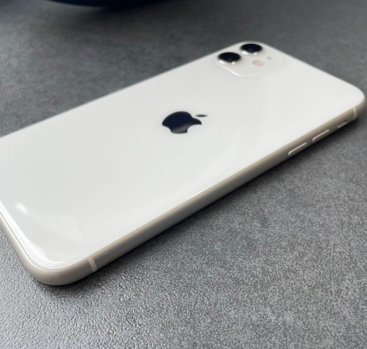 iPhone 11 128GB White Neverlock