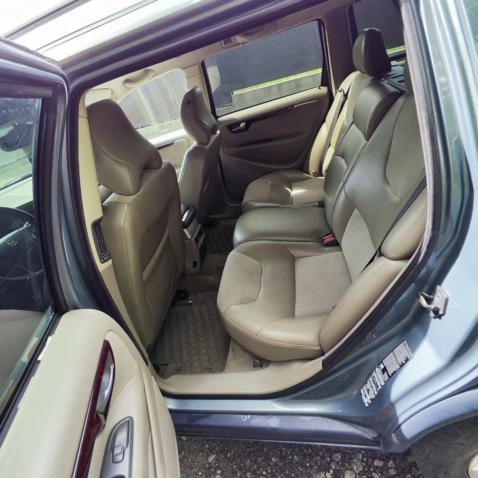 Продам Volvo XC-70 2.5Т AWD бензин!