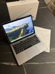 MacBook Pro 13” z Touch Barem – HIT! Tylko 2299 zł!