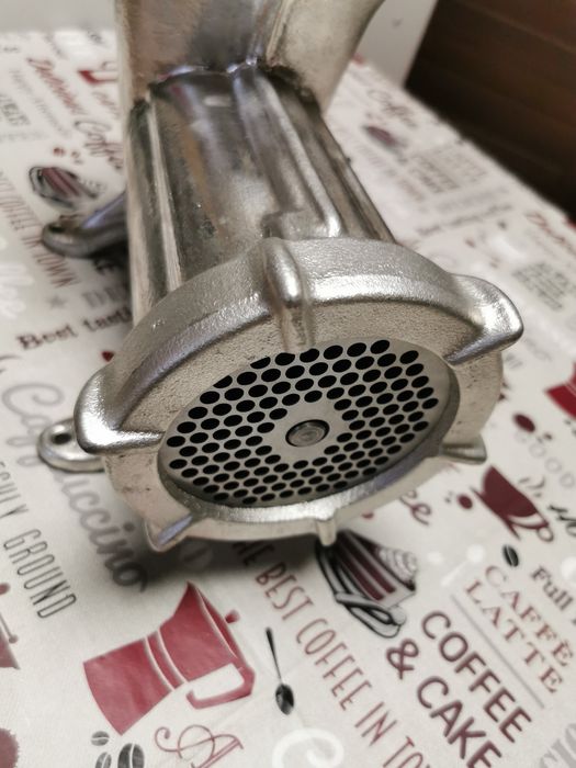 Nowa oryginalna maszynka do mięsa Alfa 32, 22,8