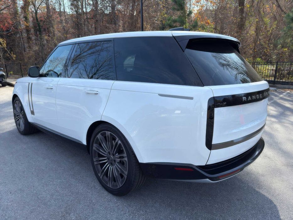 Land Rover Range Rover P530 SE      2023