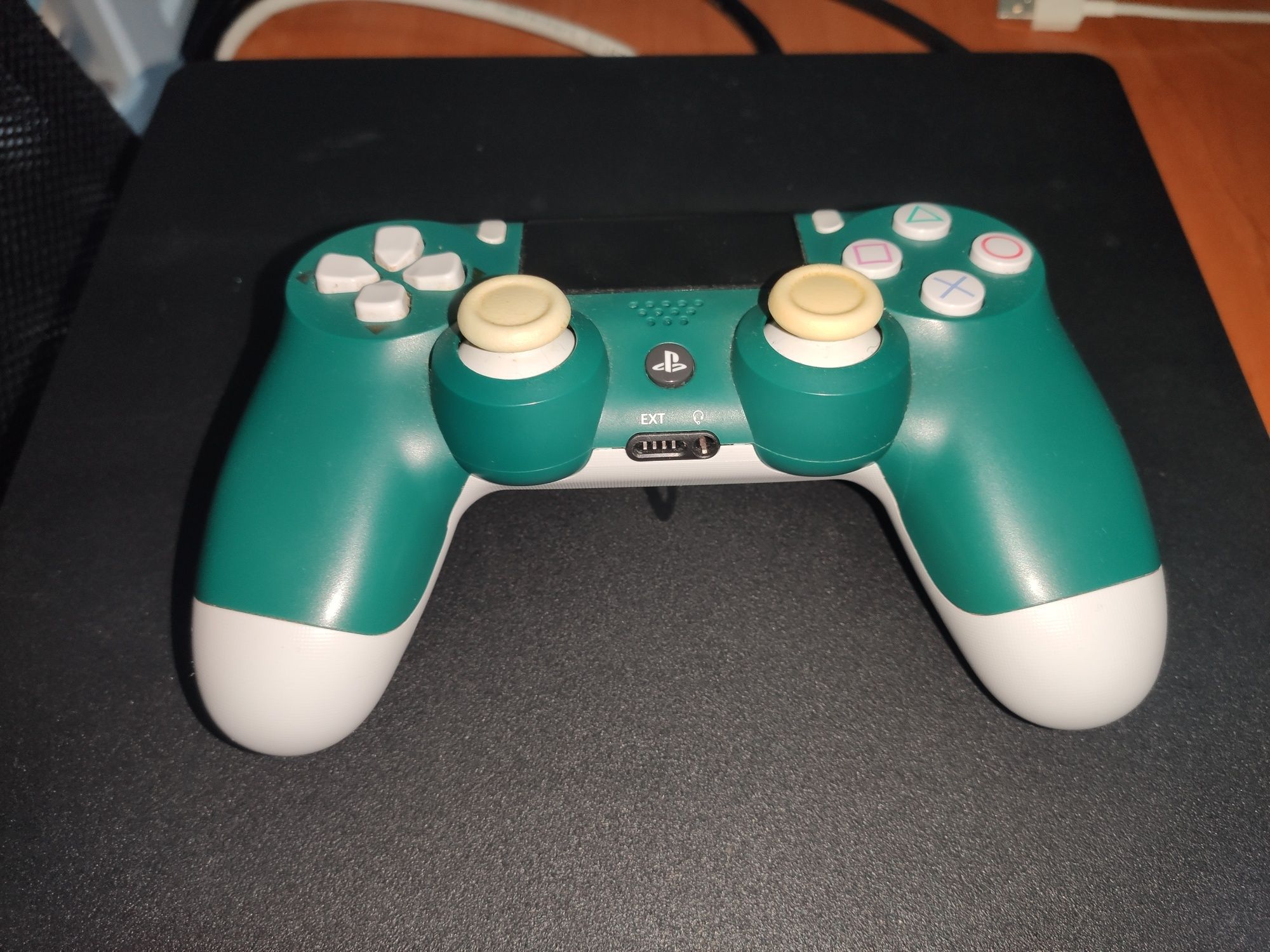 Comando PS4 versão Alpine Green