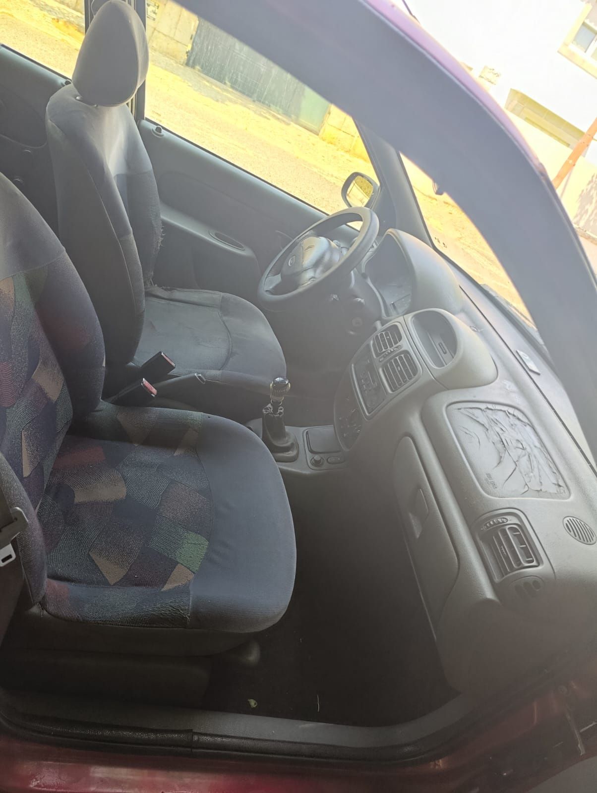 Vendo Clio ano 2000