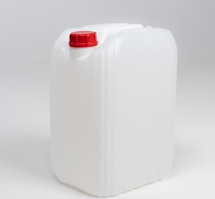 Продам канистру новая белая 5 литов