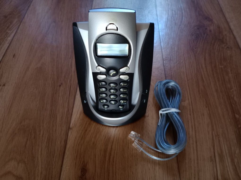 Sprzedam stacjonarny telefon analogowy, bezprzewodowy, marki MaxCom!