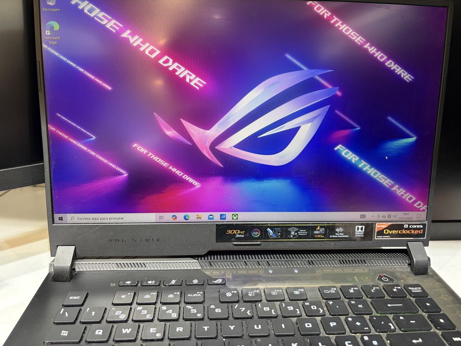 Asus Rog strix 15.6 G533QS RTX 3080 / Ryzen 9 5900HX / 300hz