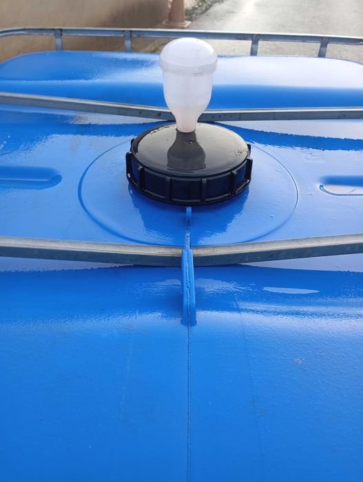 Depósito para vinho com 3 torneira