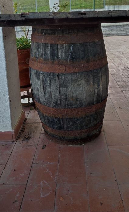 Barricas de madeira