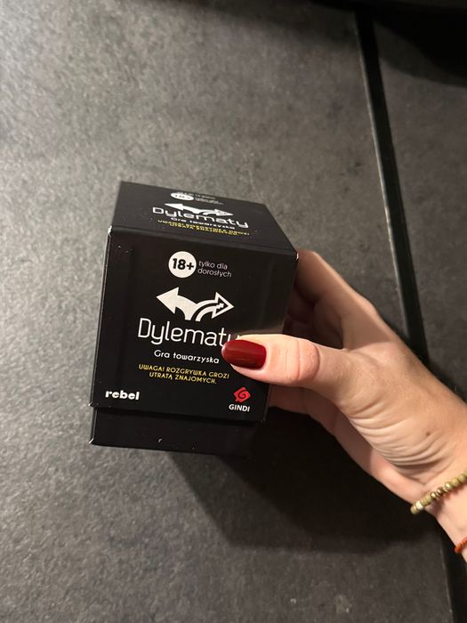 gra towarzyska dylematy 18+