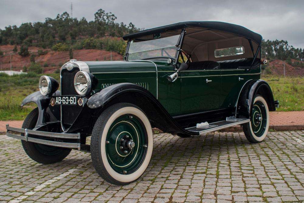 Carro antigo para eventos (Chevrolet 96 anos)