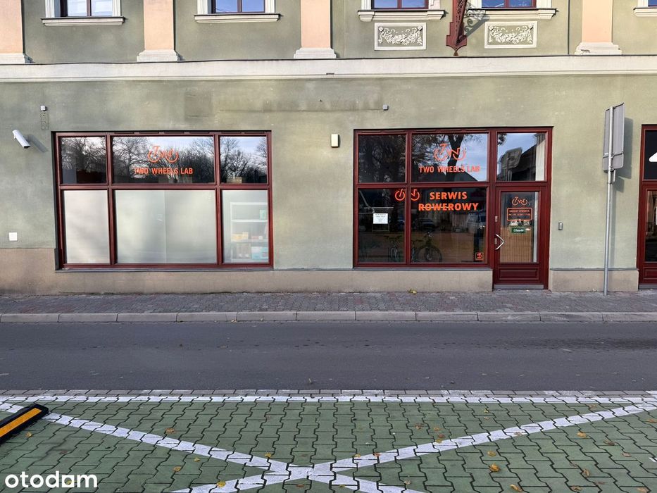 Lokal usługowy 110 m² na Placu Wolności–świetna ekspozycja, 2 witryny