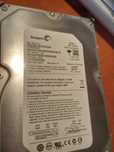 Dyski twarde 500 GB, 250 GB, 200 GB.