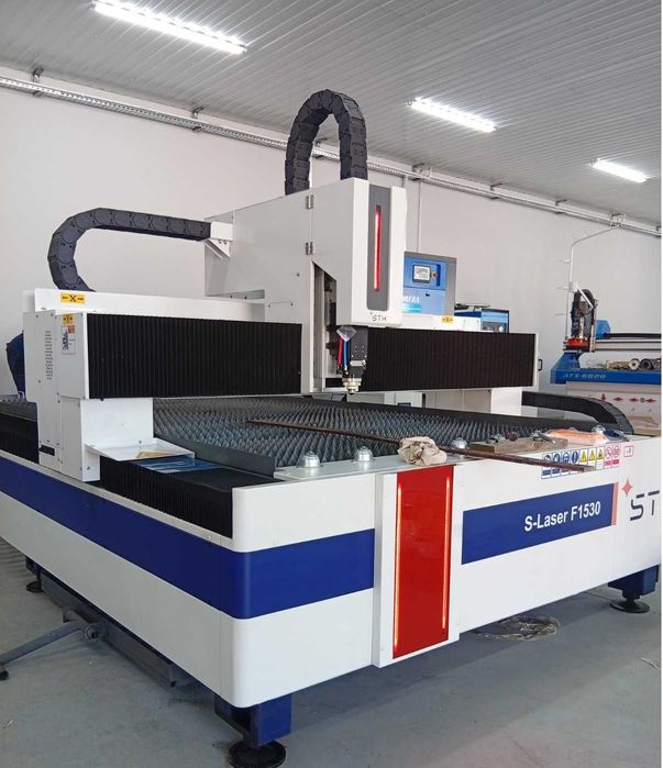 Верстат лазерного різання металу STH S-Laser F1530 6кВт Maxphotonics
