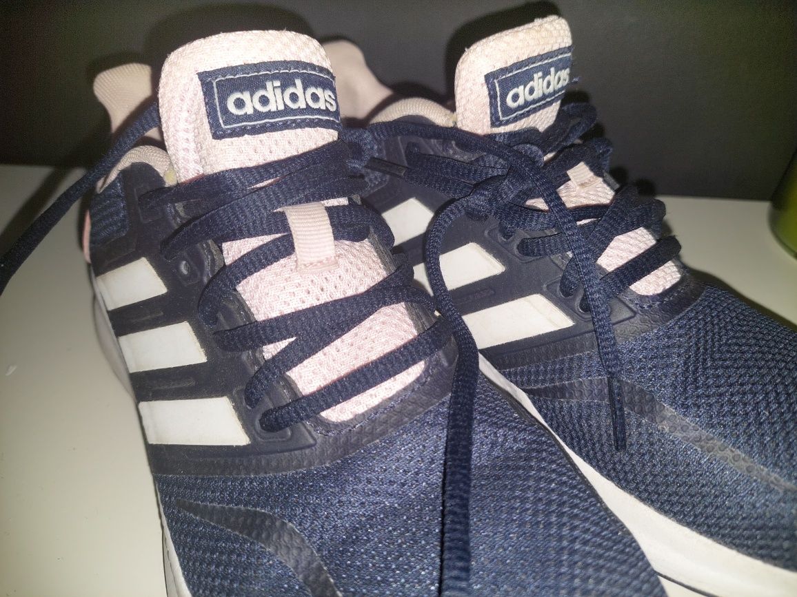 Buty sportowe adidas 36 i 2/3 225