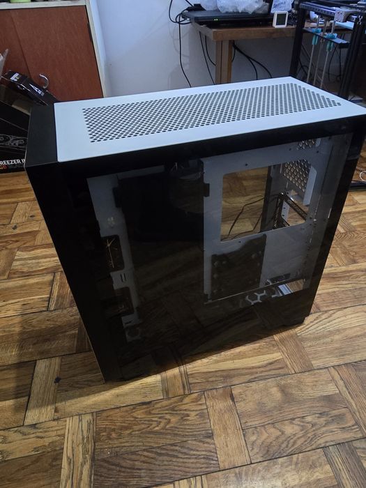 Obudowa Sharkoon Elite ca300t ARGB + 3 x wentylator ARGB 120 mm białe