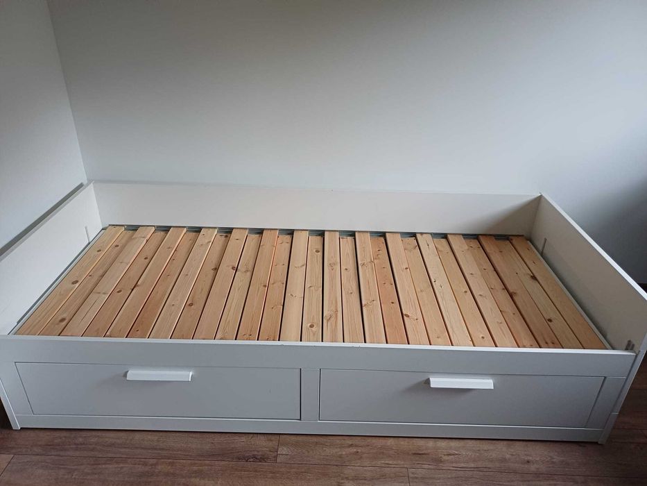 Sprzedam łóżko Ikea Brimnes 200x80