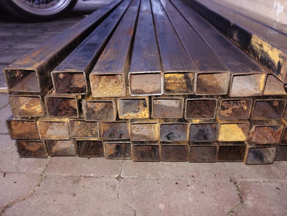 Słupki ogrodzeniowe