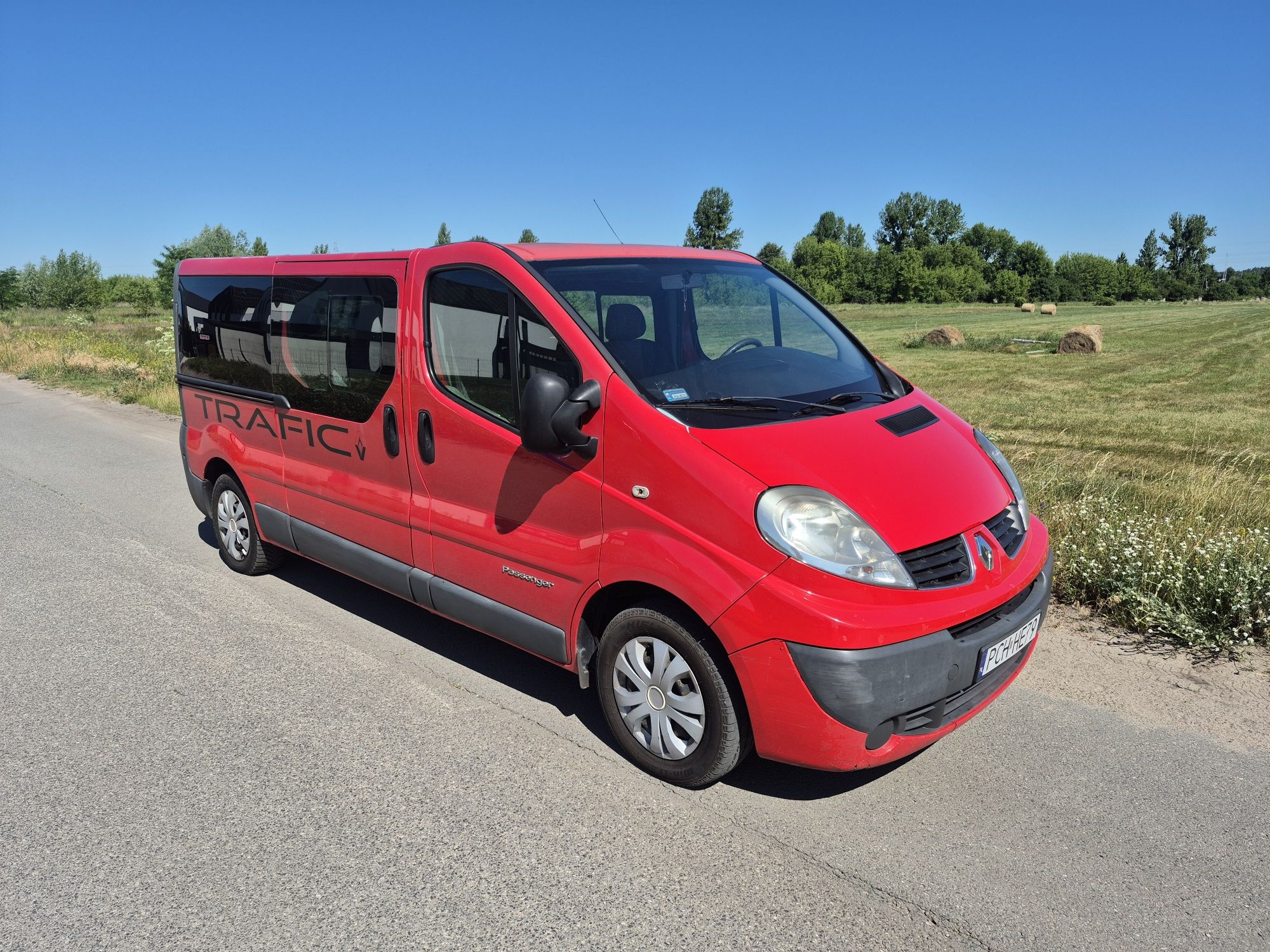 Renault Trafic Long 9os 2,0 115KM klima sprawna 9osobowy zamiana