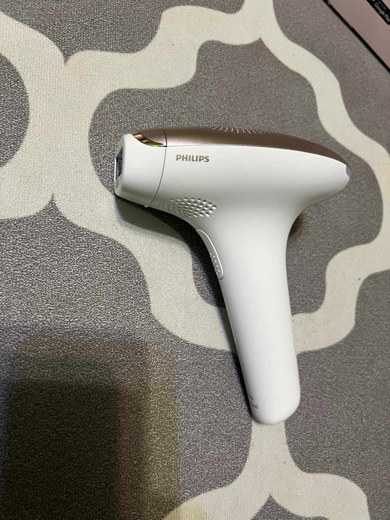 Depilator laserowy Philips Lumea z dwiema kakładkami