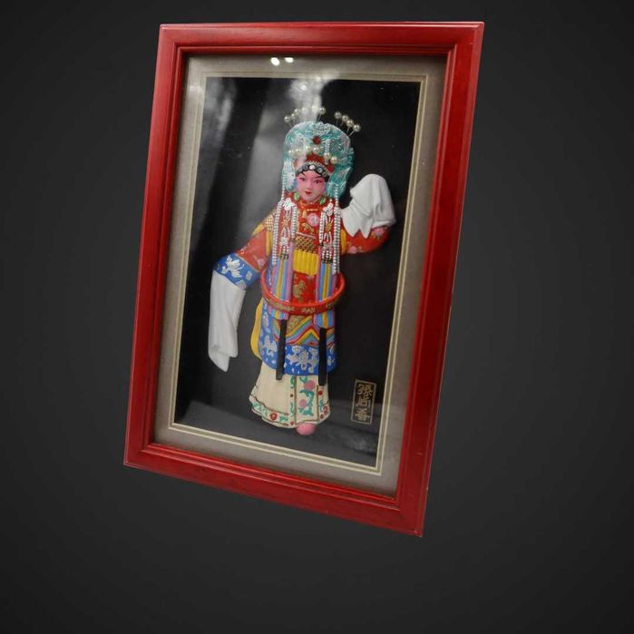 Obrazek trójwymiarowy  postać w tradycyjnym chińskim stroju b5/100654