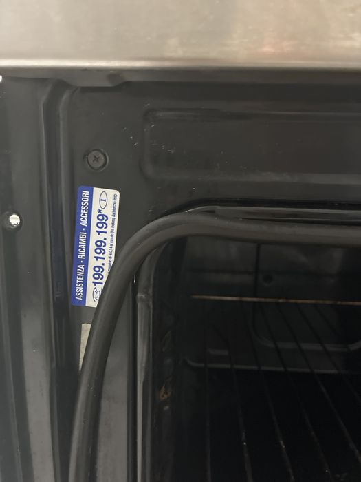 Forno indesit funciona