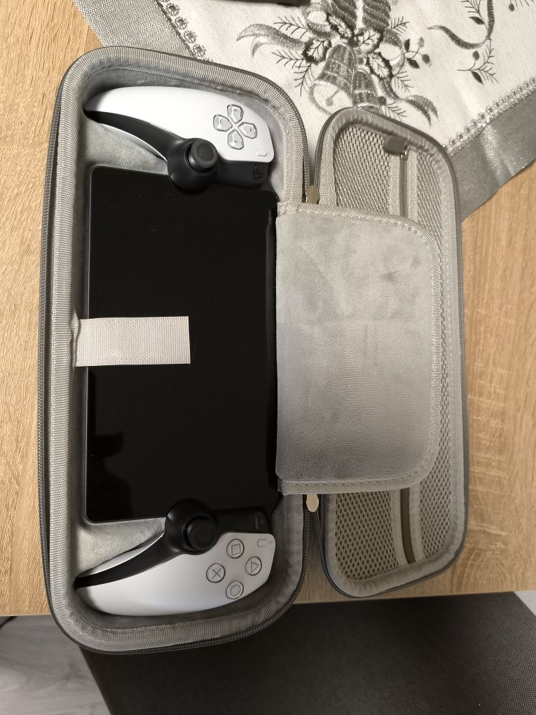 Playstation portal + etui