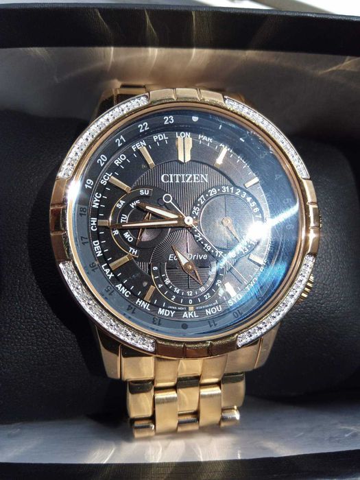 Японские мужские часы с 32 бриллиантами Citizen Eco-Drive BU2082-56E
