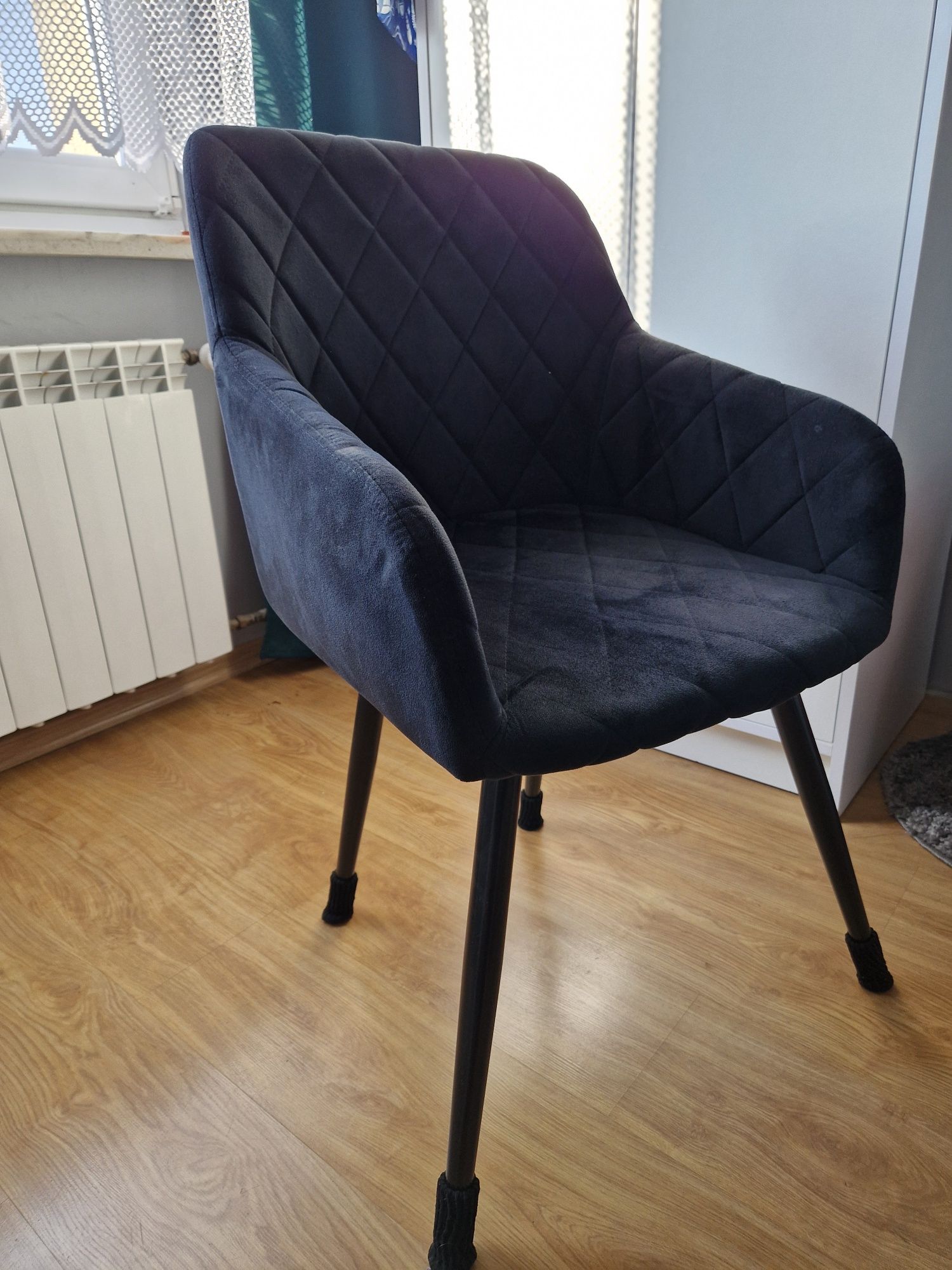 Krzesło do biurka czarne
