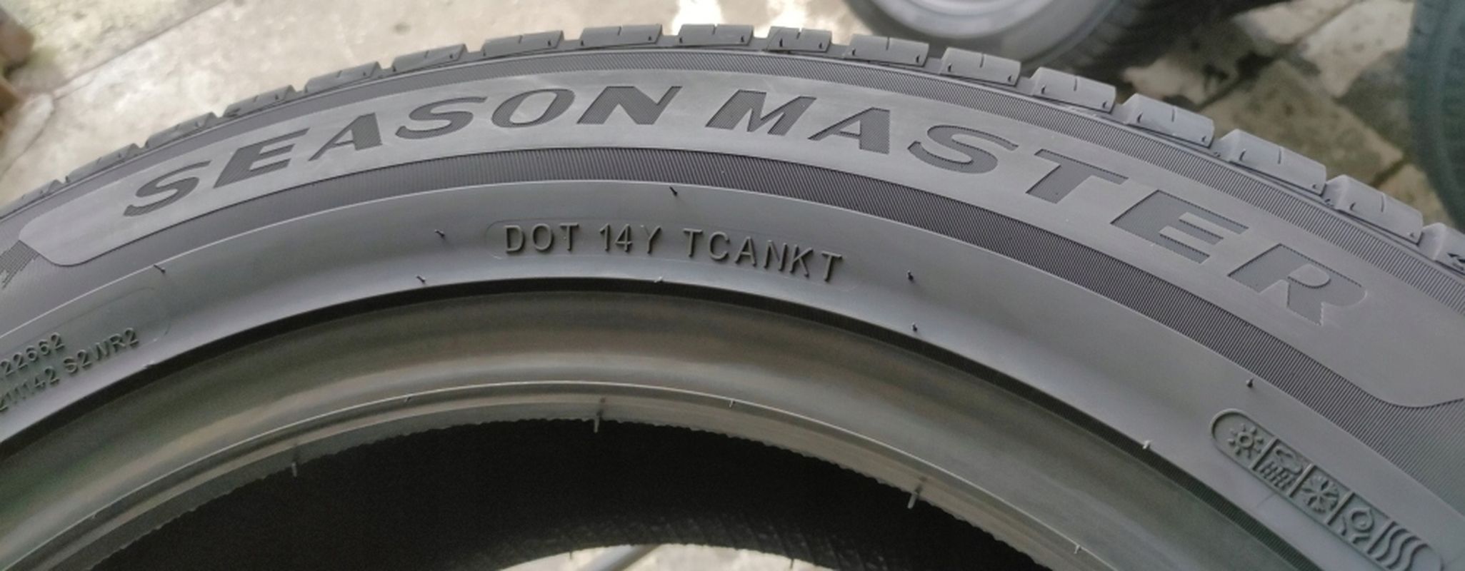 Opony 235/60r18 Greentrac Season Master C/B/71dB 3 lata gwar.