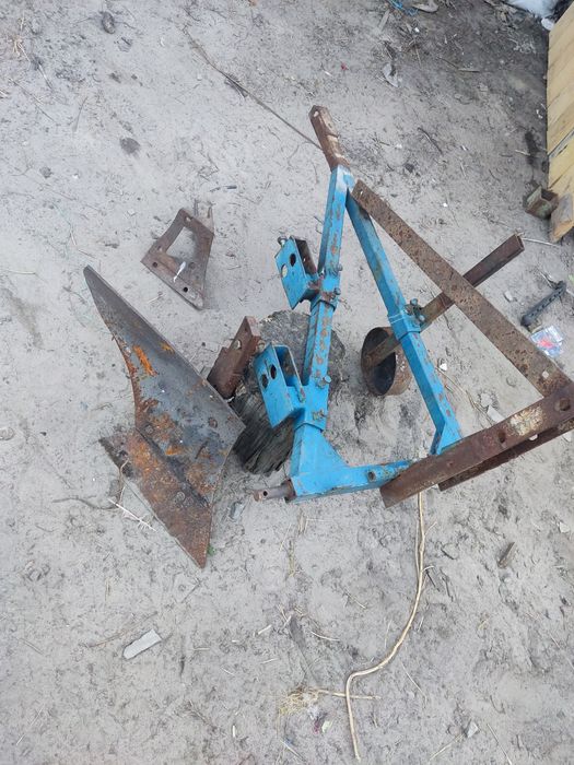 За деталями телефонуйте срочно продам Міні трактор YTO 200