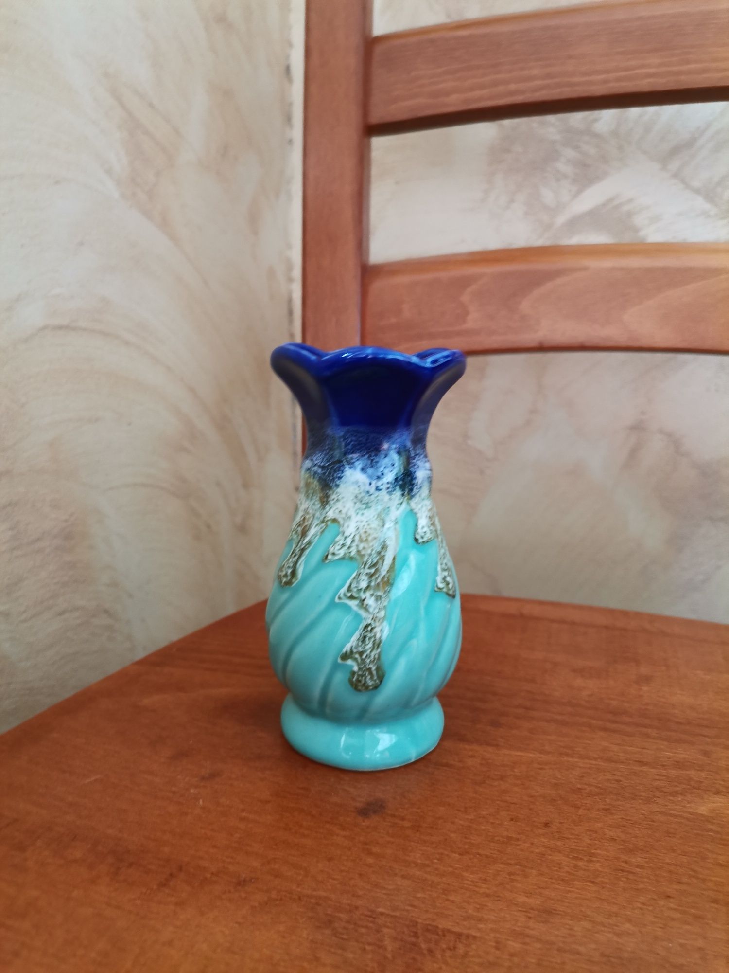 Wazonik ceramiczny