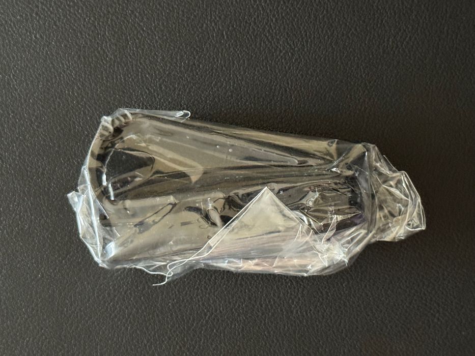 Uchwyt klips na okulary do samochodu czarny plastikowy