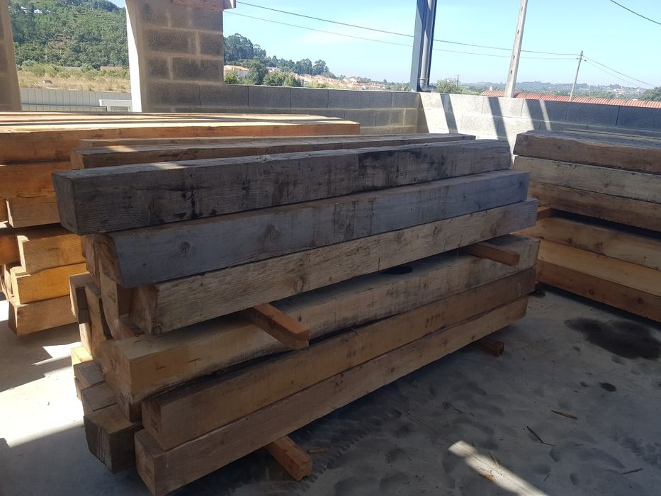 Vigas em casquinha 2.500x18x18 vendo 500euros metro cubico