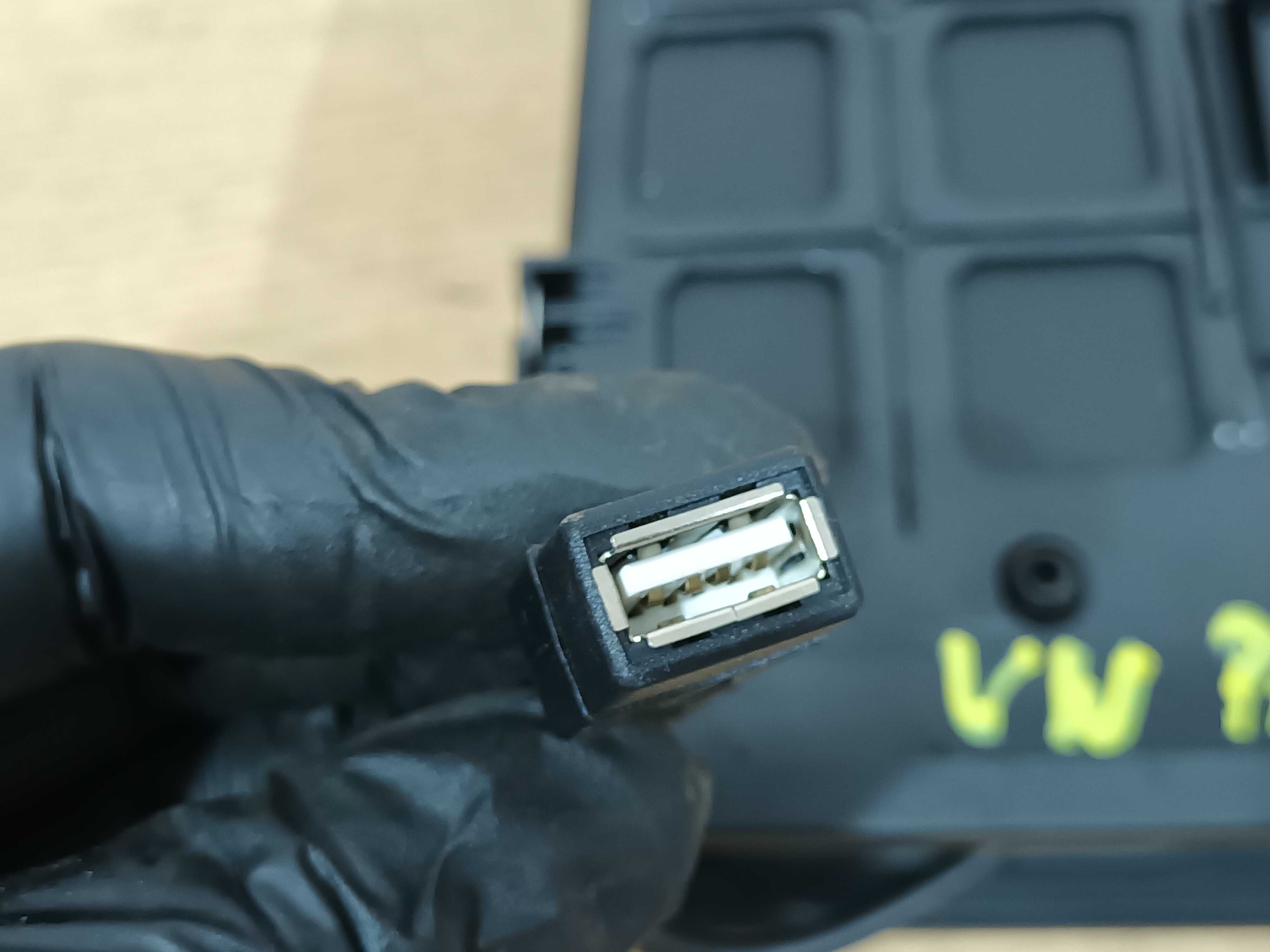 Moduł sterownik czytnik INTERFACE VW Seat Skoda przewód USB