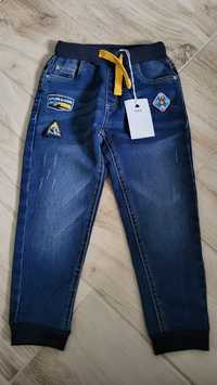 Nowe spodnie jeansowe 5 10 15 rozmiar 110 elastyczne