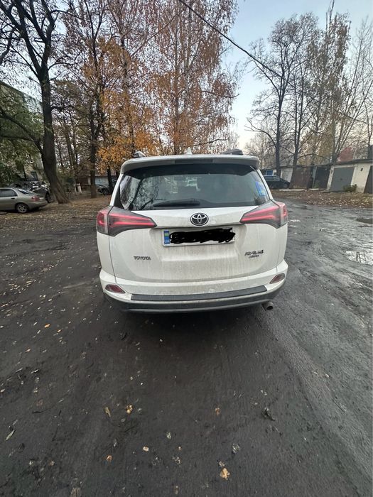 Toyota rav 4 2017г.