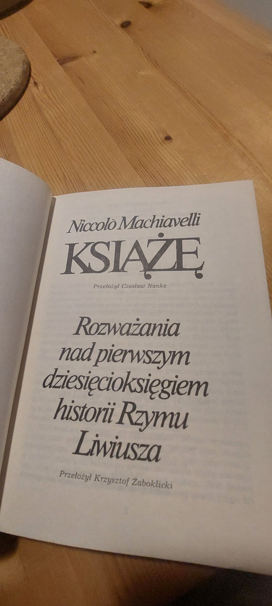 Książe rozważania nad pierwszym dziesięciorgiem historii Rzymu Liwiusz