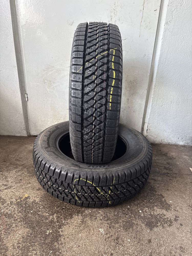 2x Opony BRIDGESTONE BLIZZAK W810 215/65R/16C 109/107R