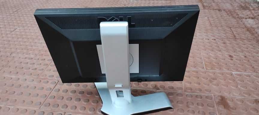 Monitores com entradas VGA