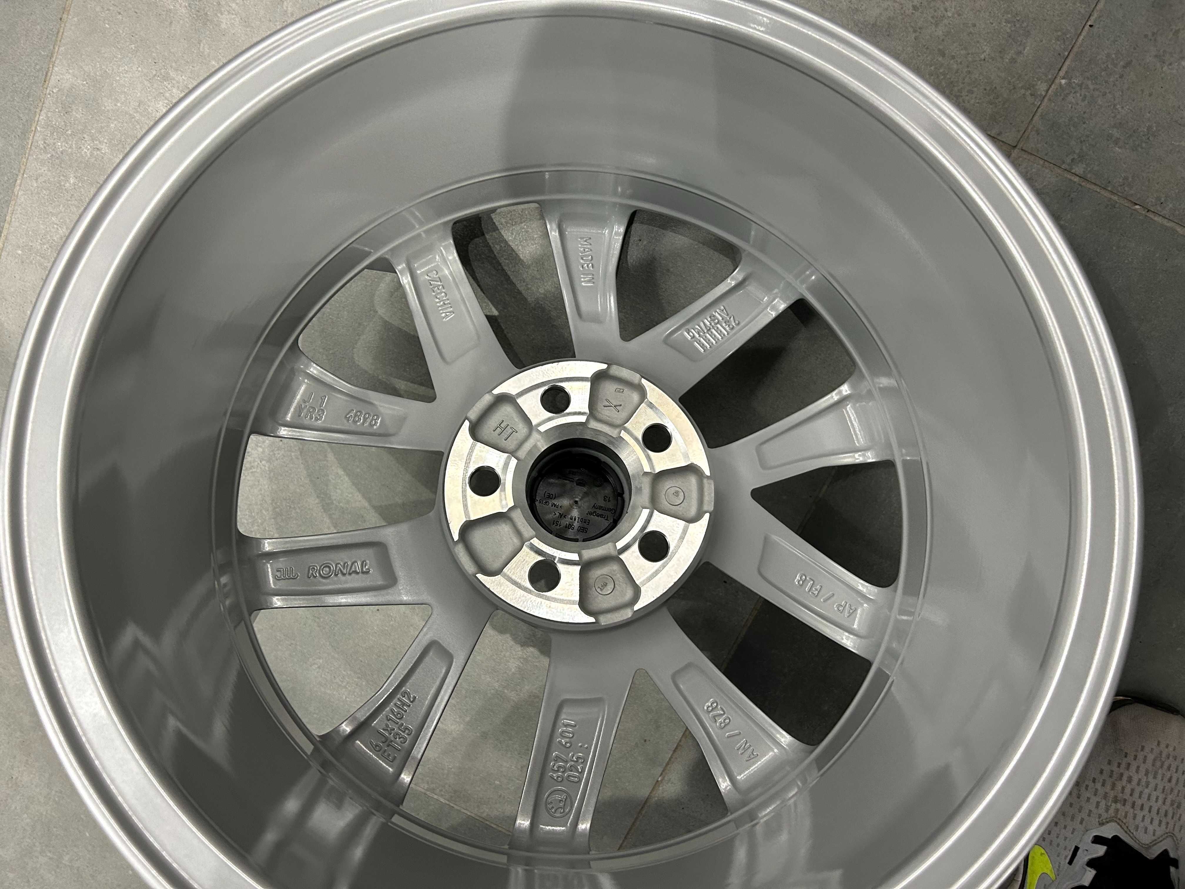 Oryginalne felgi 16 5x100 ET35 SKODA KAMIQ SCALA FABIA