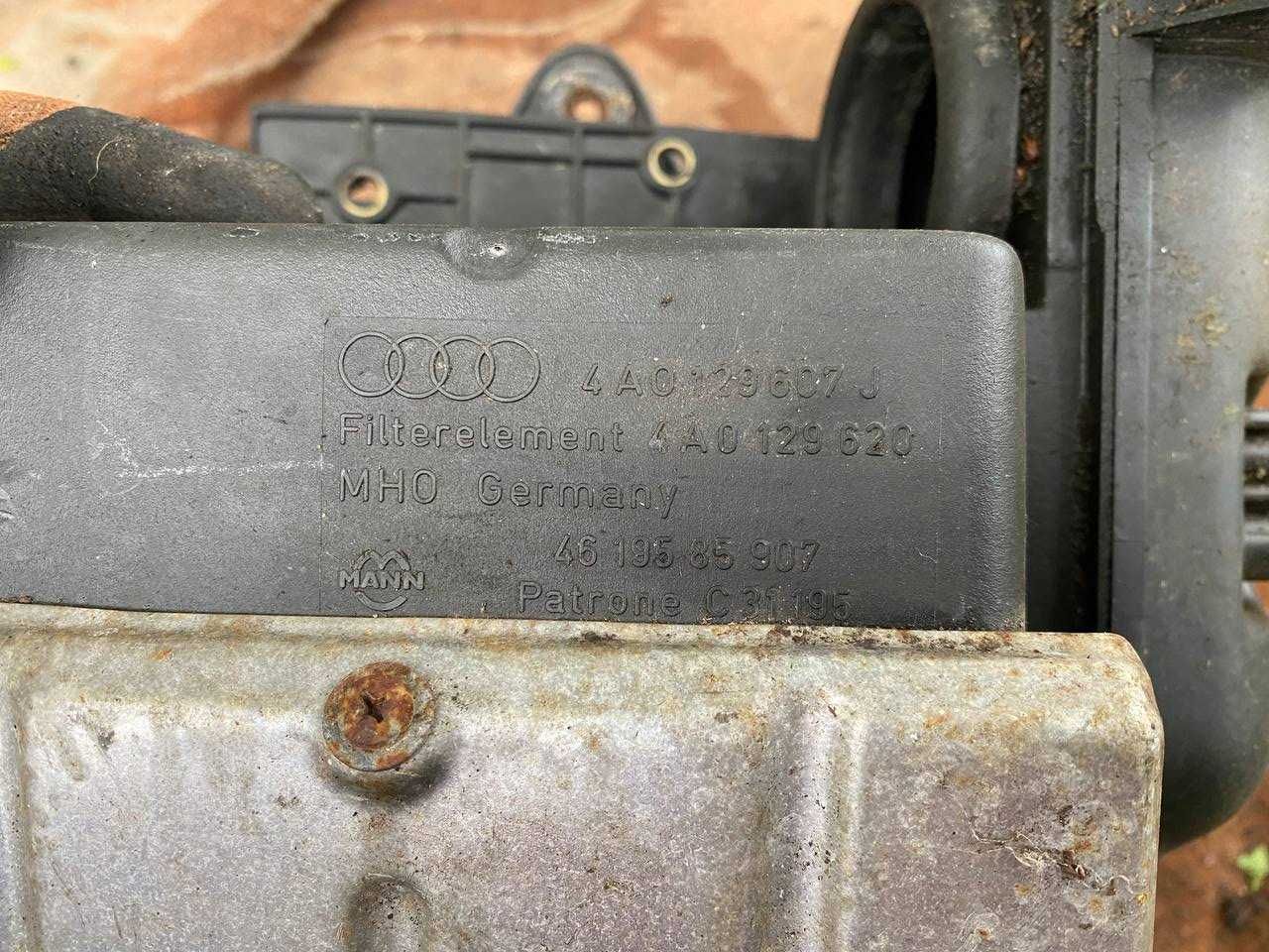 Корпус повітряного фільтра воздушного Audi 100 A6 2.5TDI 4A0129607J
