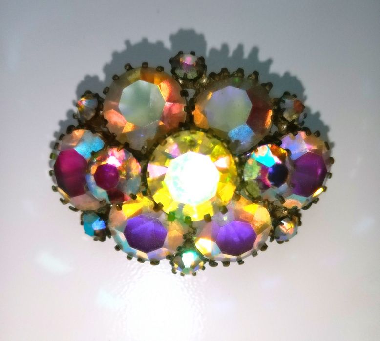 Продам две броши СССР