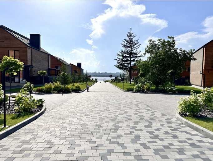 Продам 2к квартиру после строителей ЖК Comfort City Lagoon
2-я секция