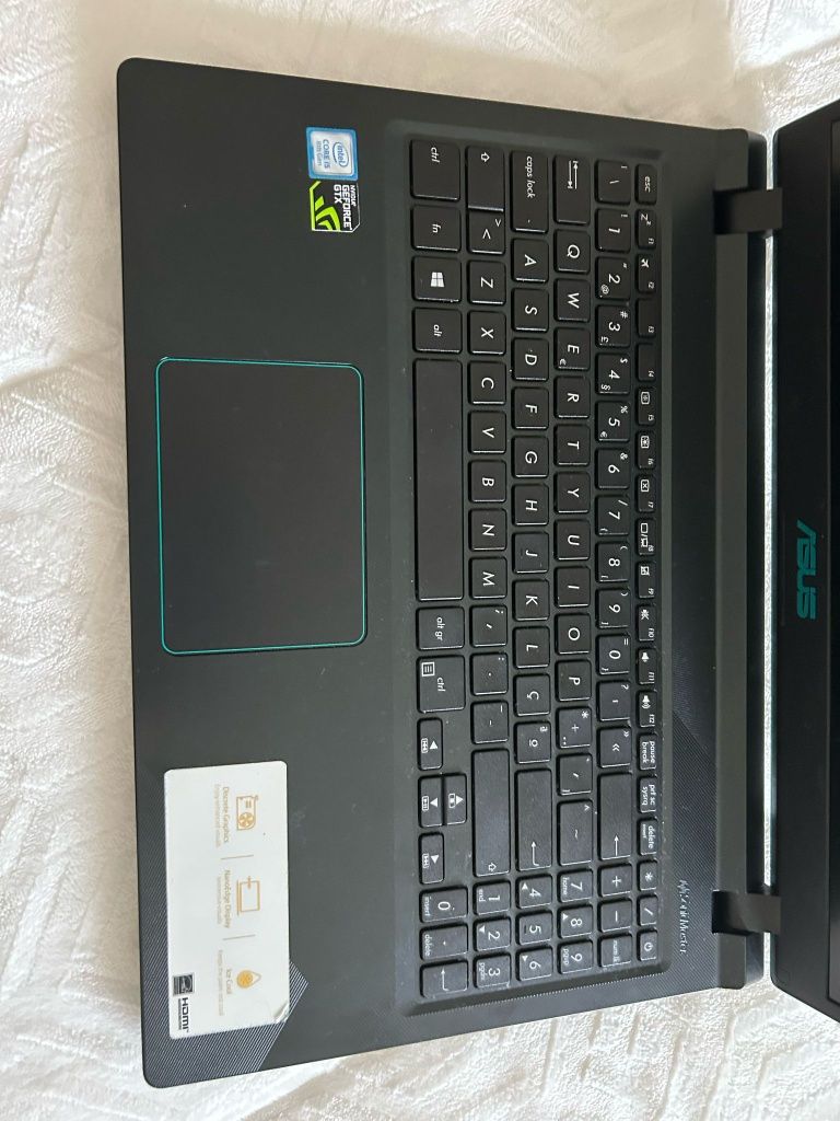 Computador Asus preto
