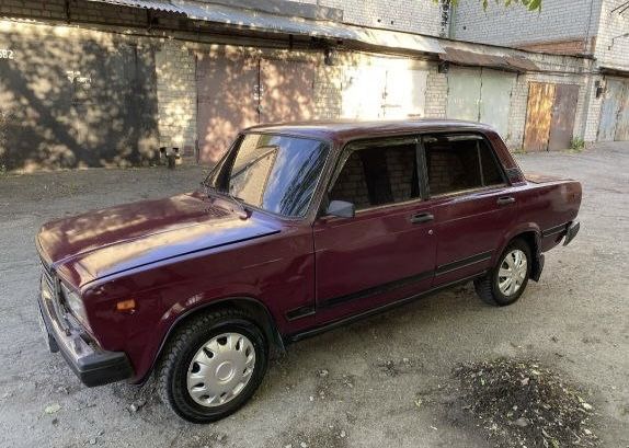 Продам ваз 2107 на повному ходу