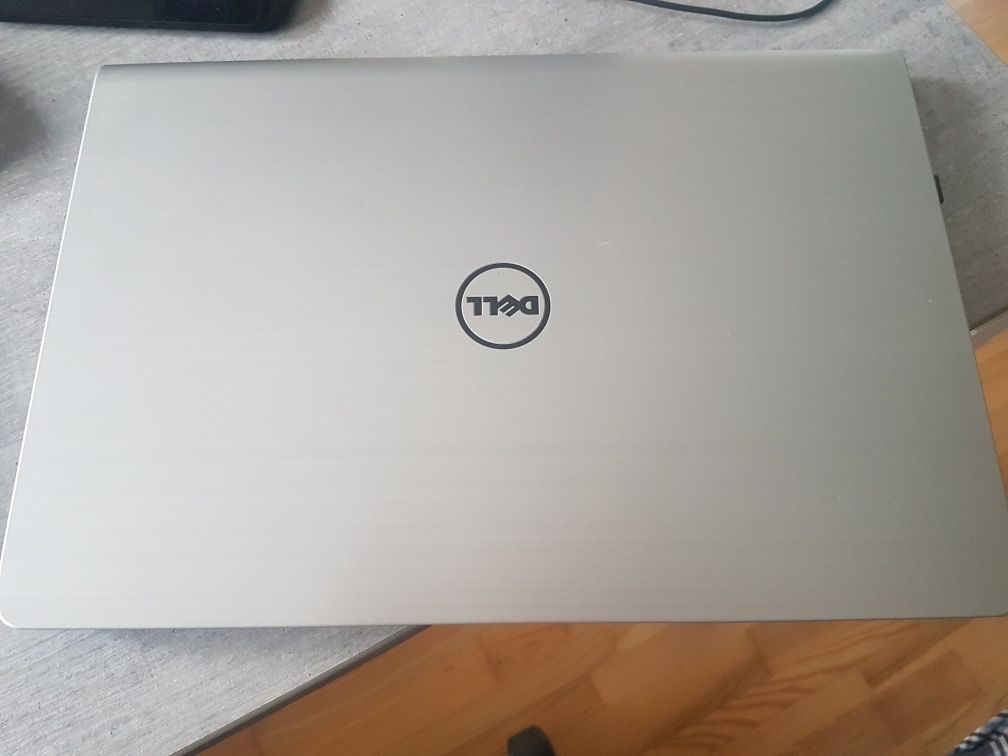 Laptop Dell Inspiron 15 5547