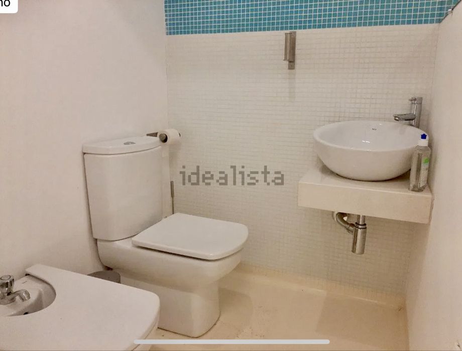 Atelier Escritório, com WC e copa.