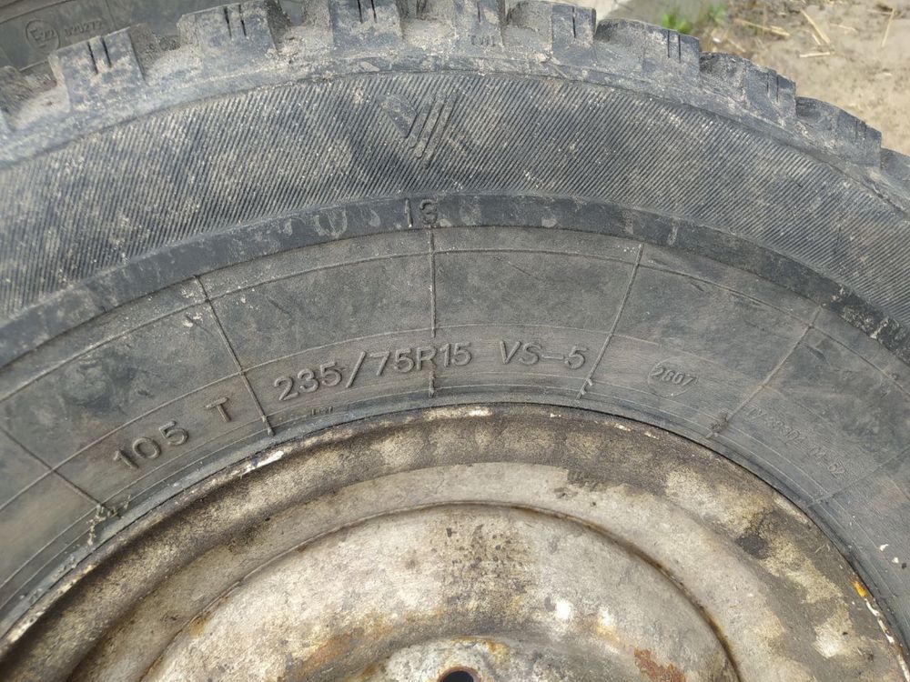 Резина з дисками 235/75 r15 voltyre